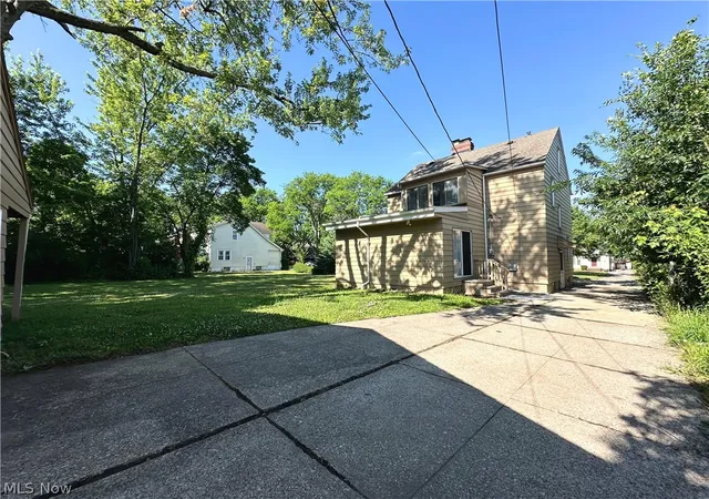 Photo 3 of Single family home for sale at 3709 Chelton Rd, Cleveland, OH 44120 | MLS# 5220698 | Listing updated on 2026-09-22