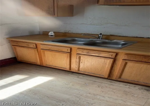 Photo 3 of Single family home for sale at 413 Arbor Rd, Cleveland, OH 44108 | MLS# 5220803 | Listing updated on 2026-09-14