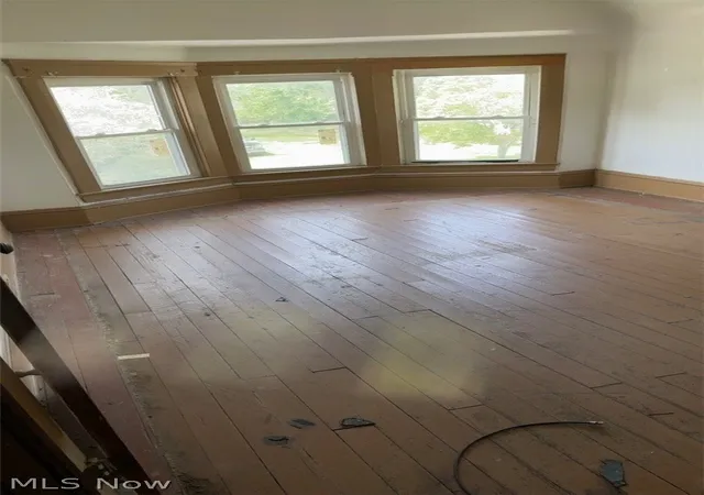 Photo 4 of Single family home for sale at 413 Arbor Rd, Cleveland, OH 44108 | MLS# 5220803 | Listing updated on 2026-09-14