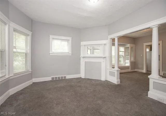 Listing Photo 5 - Condo for sale in building located at 9421 Parkview Ave, Cleveland, OH 44104
