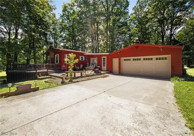 Photo 2 of Sale Pending at 5018 Fairfield School Rd, Columbiana, OH 44408 | MLS# 5221196 | Listing updated on 2026-09-08