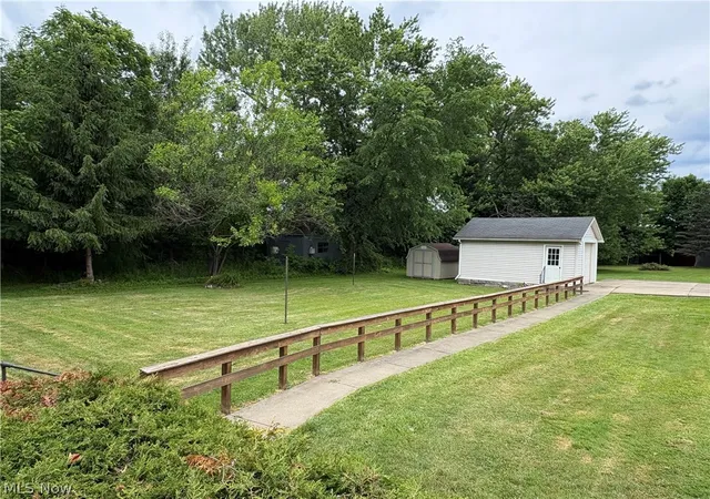 Photo 2 of Single family home for sale at 816 N Market St, Lisbon, OH 44432 | MLS# 5215399 | Listing updated on 2026-09-10