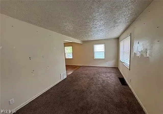 Photo 3 of Single family home for sale at 476 Keck St, Akron, OH 44305 | MLS# 5213647 | Listing updated on 2026-09-09