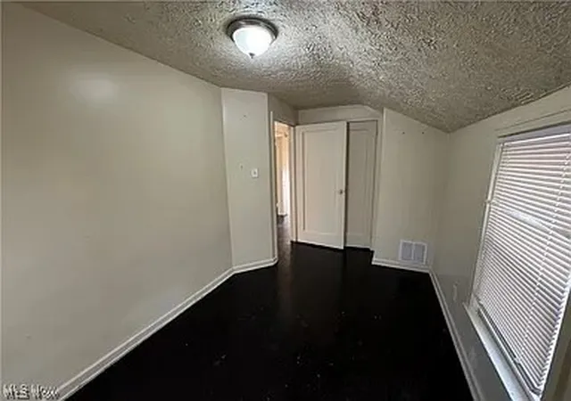 Photo 4 of Single family home for sale at 476 Keck St, Akron, OH 44305 | MLS# 5213647 | Listing updated on 2026-09-09