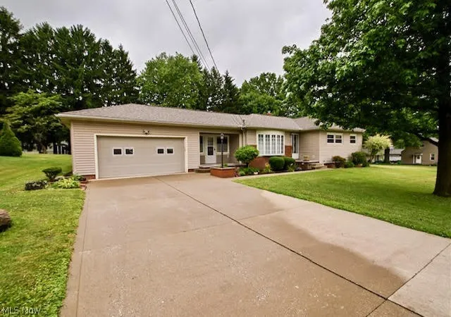 Photo 3 of Single family home for sale at 2333 Brooklyn Sw, Canton, OH 44706 | MLS# 5221376 | Listing updated on 2026-10-05