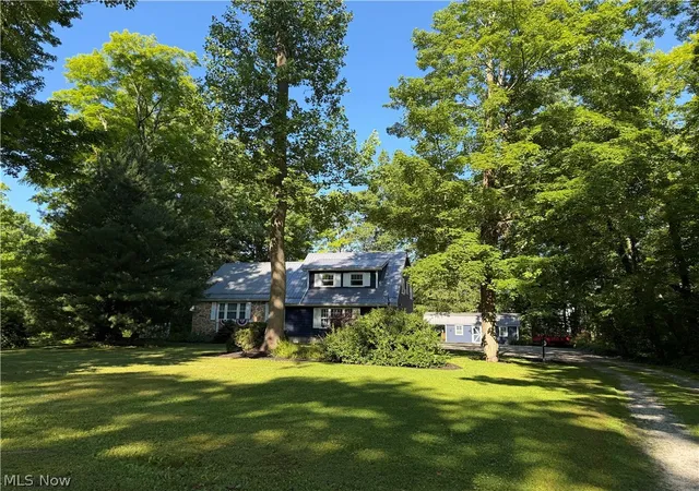 Single family home for sale at 15000 S Crestwood Dr, Middlefield, OH 44062 | MLS# 5217888