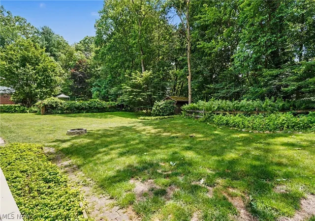 Photo 2 of Single family home for sale at 379 Nob Hl Dr, Akron, OH 44303 | MLS# 5206995 | Listing updated on 2026-09-12