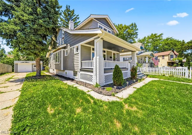 Photo 3 of Single family home for sale at 3262 West 126th, Cleveland, OH 44111 | MLS# 5222037 | Listing updated on 2026-09-05
