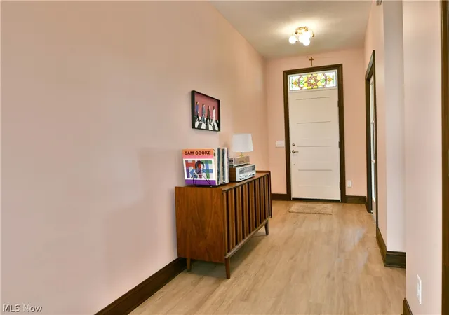 Photo 3 of Sale Pending at 149 Juniper Dr, Columbiana, OH 44408 | MLS# 5218072 | Listing updated on 2026-09-03