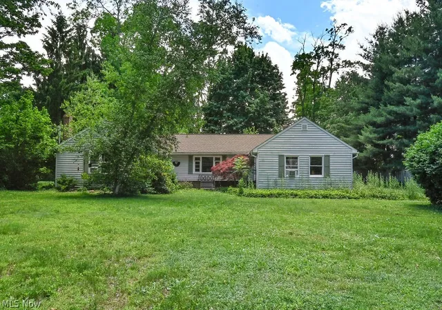 Photo 2 of Single family home for sale at 41 Gaylord Dr, Munroe Falls, OH 44262 | MLS# 5221434 | Listing updated on 2026-10-05