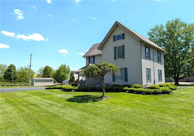 Photo 2 of Single family home for sale at 17991 Mahoning Ave, Lake Milton, OH 44429 | MLS# 5222329 | Listing updated on 2026-09-09