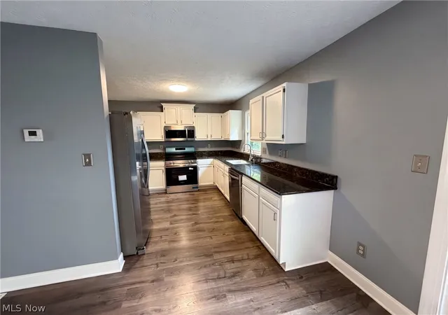 Photo 2 of Sale Pending at 654 Diamond Cir, Ravenna, OH 44266 | MLS# 5222438 | Listing updated on 2026-09-04