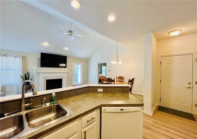 Photo 3 of Condo for sale at 1205 E Mallard Dr, Madison, OH 44057 | MLS# 5222145 | Listing updated on 2026-09-09