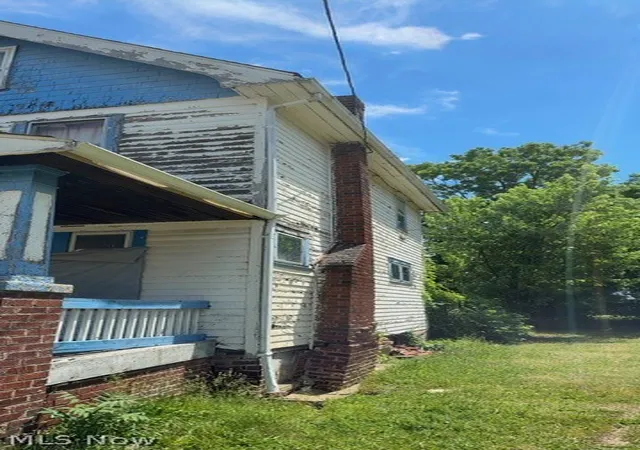 Photo 2 of Single family home for sale at 895 E 130th Street, Cleveland, OH 44108 | MLS# 5222530 | Listing updated on 2026-10-07