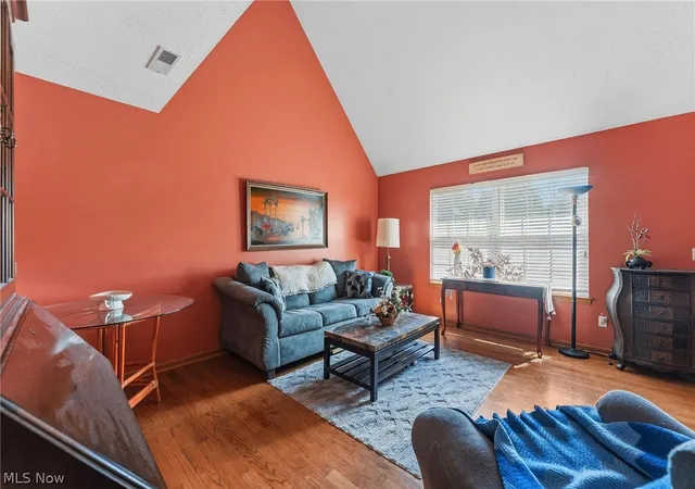 Photo 3 of Condo for sale at 5401 Pebble Crk Ln, Painesville, OH 44077 | MLS# 5222323 | Listing updated on 2026-09-28