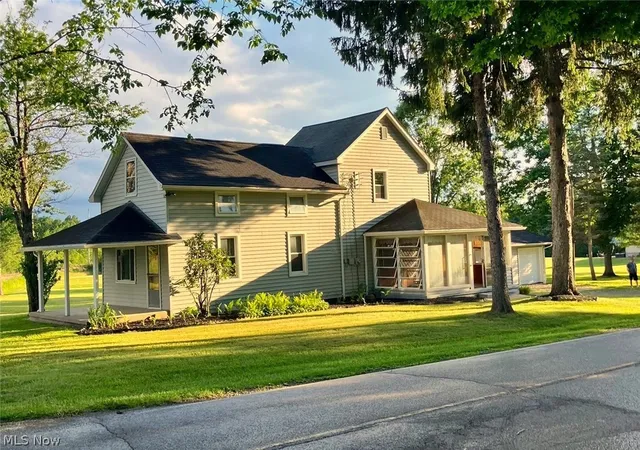 Photo 2 of Single family home for sale at 1517 W Garfield Rd, Columbiana, OH 44408 | MLS# 5221169 | Listing updated on 2026-09-08