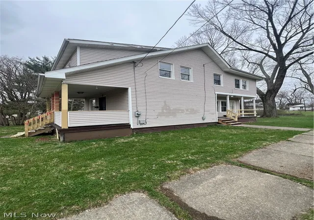 Photo 3 of Single family home for sale at 547 Van Everett Ave, Akron, OH 44306 | MLS# 5221872 | Listing updated on 2026-09-10
