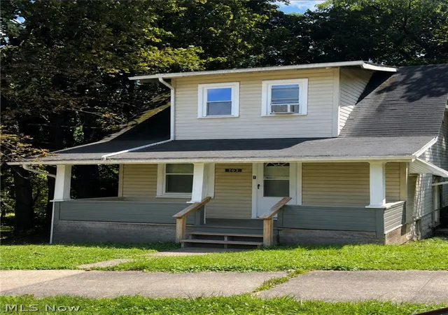 Photo 1 of Single family home for sale at 702 W Thornton St, Akron, OH 44307 | MLS# 5221943 | Listing updated on 2026-09-10