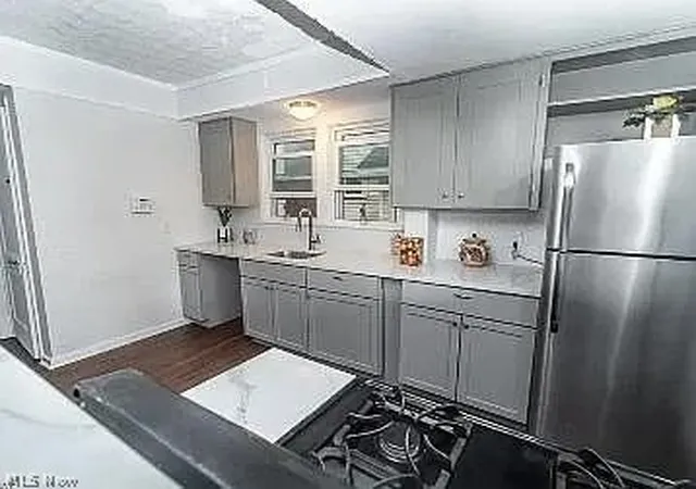Photo 4 of Single family home for sale at 335 Beechwood Dr, Akron, OH 44320 | MLS# 5222269 | Listing updated on 2026-09-10