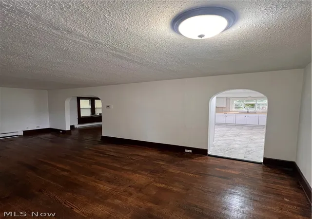 Photo 3 of Single family home for sale at 1186 Pondview Ave, Akron, OH 44305 | MLS# 5222327 | Listing updated on 2026-09-10