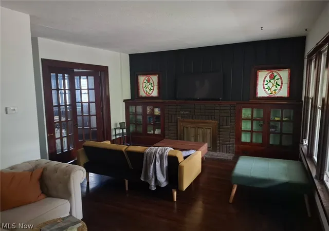 Photo 2 of Single family home for sale at 829 Elmore Ave, Akron, OH 44302 | MLS# 5222733 | Listing updated on 2026-09-10