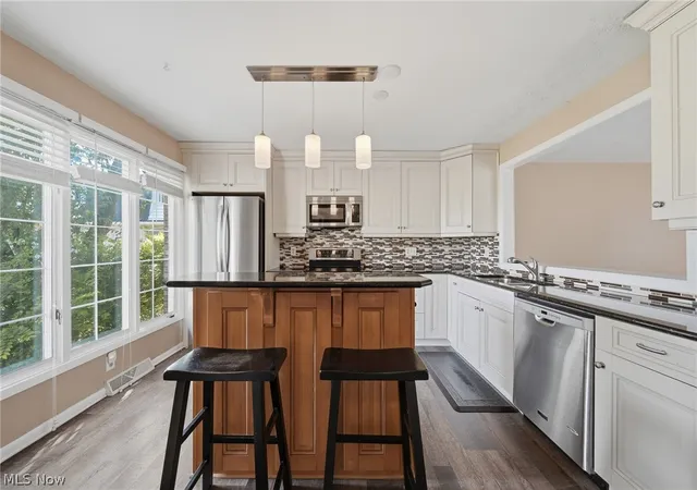 Photo 2 of Condo for sale at 824 S Chillicothe Rd #2, Aurora, OH 44202 | MLS# 5222107 | Listing updated on 2026-09-03