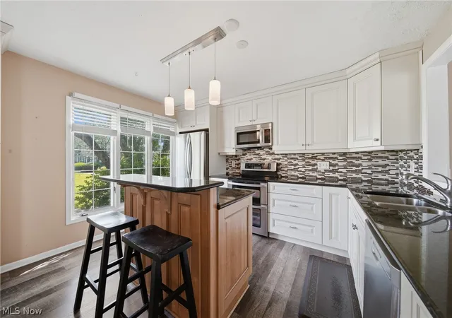 Photo 4 of Condo for sale at 824 S Chillicothe Rd #2, Aurora, OH 44202 | MLS# 5222107 | Listing updated on 2026-09-03
