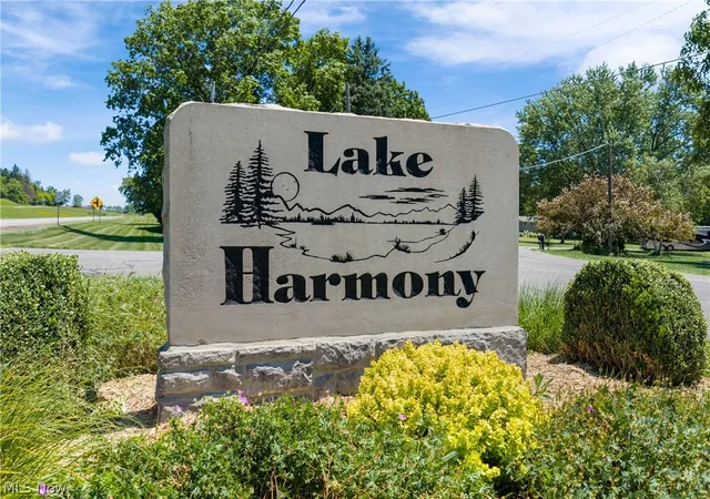 Photo 4 of Sale Pending at 13969 N Highview Dr, Dalton, OH 44618 | MLS# 5221503 | Listing updated on 2026-09-04