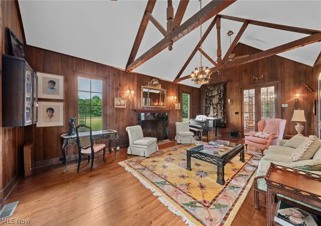 Photo 3 of Single family home for sale at 5227 Som Ctr Rd, Solon, OH 44139 | MLS# 5221639 | Listing updated on 2026-09-10