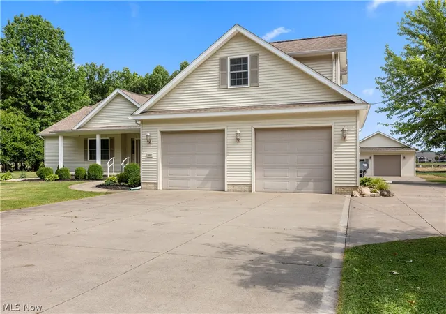 Photo 4 of Single family home for sale at 14617 Kneisel Rd, Vermilion, OH 44089 | MLS# 5221771 | Listing updated on 2026-08-31