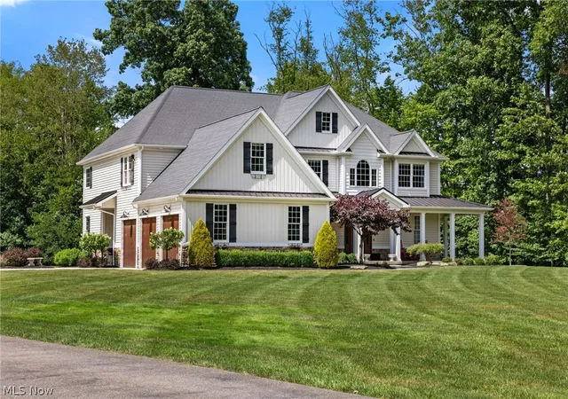 Photo 3 of Sale Pending at 41340 Spring Hl Rd, Leetonia, OH 44431 | MLS# 5223022 | Listing updated on 2026-09-11