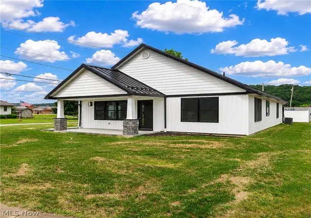 Photo 1 of Single family home for sale at 1545 Roanoke Ave, Uhrichsville, OH 44683 | MLS# 5223141 | Listing updated on 2026-09-14