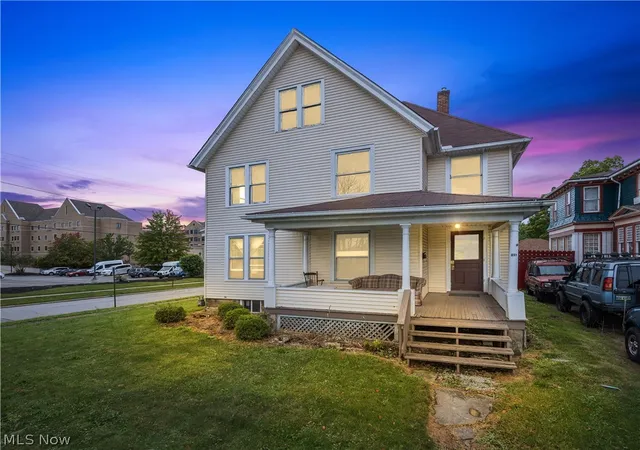 Photo 1 of Single family home for sale at 611 West Ave, Elyria, OH 44035 | MLS# 5223299 | Listing updated on 2026-09-05