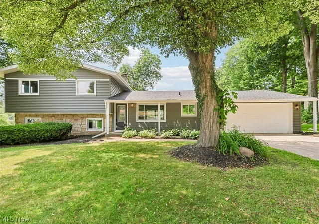 Photo 1 of Single family home for sale at 3312 Bancroft Rd, Fairlawn, OH 44333 | MLS# 5222026 | Listing updated on 2026-09-11