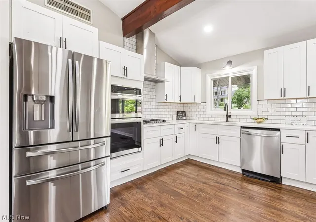 Photo 3 of Single family home for sale at 3312 Bancroft Rd, Fairlawn, OH 44333 | MLS# 5222026 | Listing updated on 2026-09-11