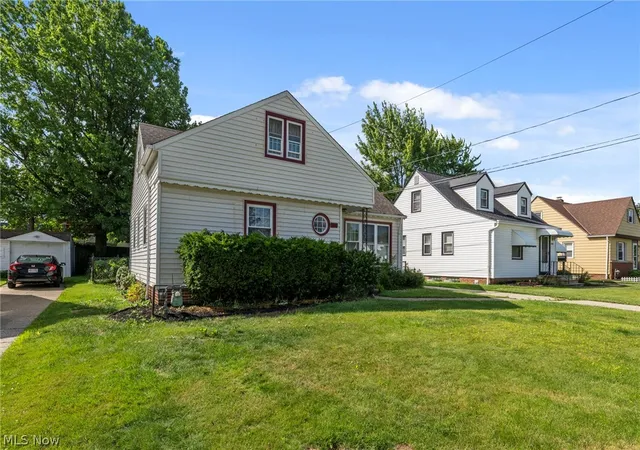 Photo 3 of Sale Pending at 29002 Foxboro St, Willowick, OH 44095 | MLS# 5222492 | Listing updated on 2026-09-02