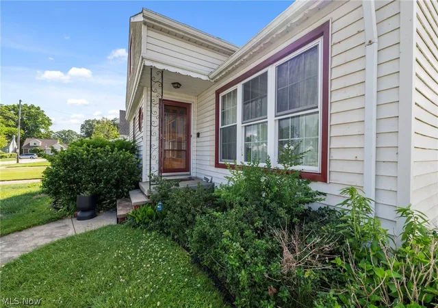 Photo 3 of Sale Pending at 29002 Foxboro St, Willowick, OH 44095 | MLS# 5222492 | Listing updated on 2026-09-02
