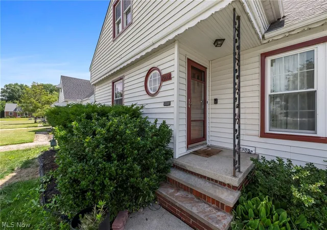 Photo 4 of Sale Pending at 29002 Foxboro St, Willowick, OH 44095 | MLS# 5222492 | Listing updated on 2026-09-02