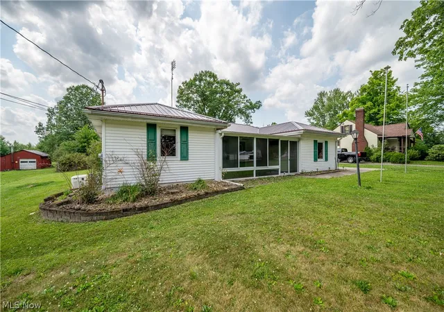 Photo 2 of Single family home for sale at 5033 N Park Ave Ext, Warren, OH 44481 | MLS# 5222803 | Listing updated on 2026-09-06