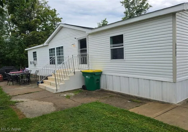 Photo 1 of Single family home for sale at 6390 Linda Ln, Ravenna, OH 44266 | MLS# 5223496 | Listing updated on 2026-09-10