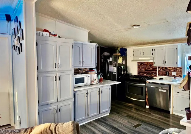 Photo 3 of Single family home for sale at 6390 Linda Ln, Ravenna, OH 44266 | MLS# 5223496 | Listing updated on 2026-09-10