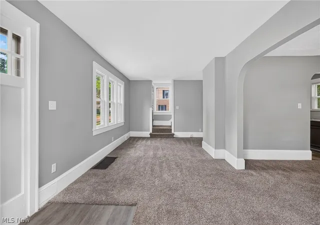 Photo 4 of Single family home for sale at 471 Beechwood Dr, Akron, OH 44320 | MLS# 5223191 | Listing updated on 2026-09-11
