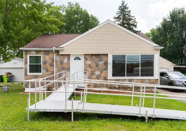 Photo 2 of Single family home for sale at 526 Ridge Rd, Newton Falls, OH 44444 | MLS# 5223326 | Listing updated on 2026-09-09