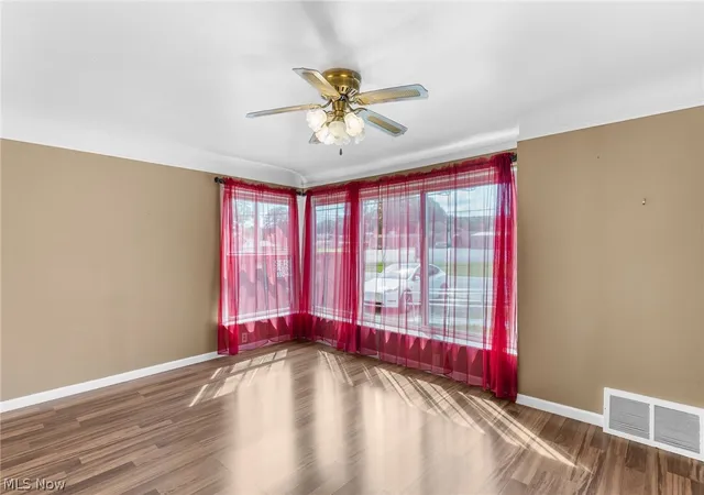 Photo 3 of Single family home for sale at 526 Ridge Rd, Newton Falls, OH 44444 | MLS# 5223326 | Listing updated on 2026-09-09