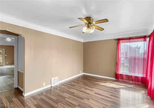 Photo 4 of Single family home for sale at 526 Ridge Rd, Newton Falls, OH 44444 | MLS# 5223326 | Listing updated on 2026-09-09
