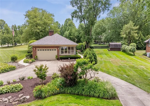Photo 3 of Single family home for sale at 4122 Devon Dr Se, Warren, OH 44484 | MLS# 5223809 | Listing updated on 2026-09-26