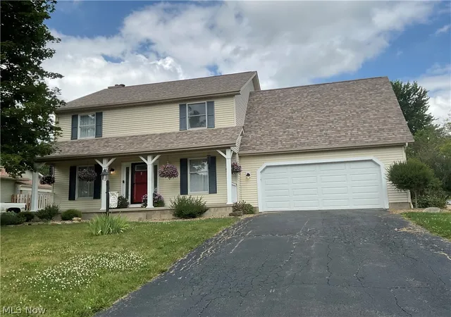 Photo 2 of Single family home for sale at 6578 S Timberidge Dr, Youngstown, OH 44515 | MLS# 5223284 | Listing updated on 2026-09-14
