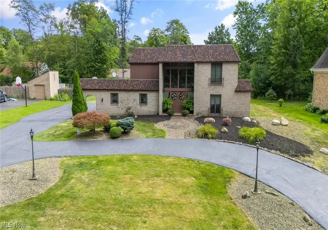 Photo 1 of Single family home for sale at 5685 Engleton Ln, Girard, OH 44420 | MLS# 5223785 | Listing updated on 2026-09-08
