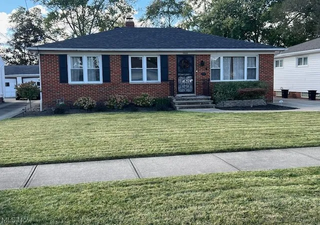 Photo 1 of Sale Pending at 5920 Glenwood Ave, Maple Heights, OH 44137 | MLS# 5224189 | Listing updated on 2026-09-03