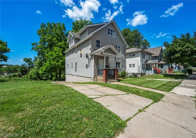 Photo 2 of House for sale at 1288 Pondview Ave, Akron, OH 44305 | MLS# 5222371 | Listing updated on 2026-09-03